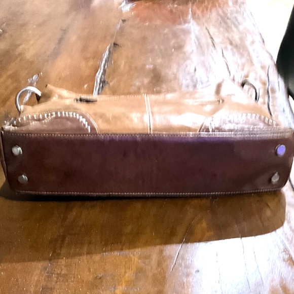 Western Heritage Studded Leather Handbag around Flag - Picture 10 of 10